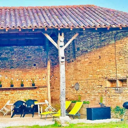 Grande Maison Familiale Bien Equipee Avec Billard Chaunay