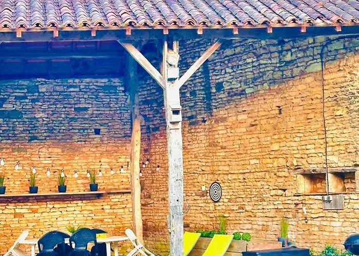 Grande Maison Familiale Bien équipée Avec Billard Chaunay