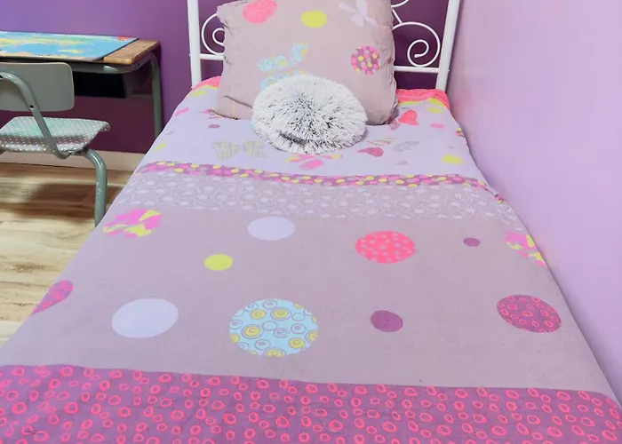 Сasa de vacaciones Grande Maison Familiale Bien équipée Avec Billard Chaunay