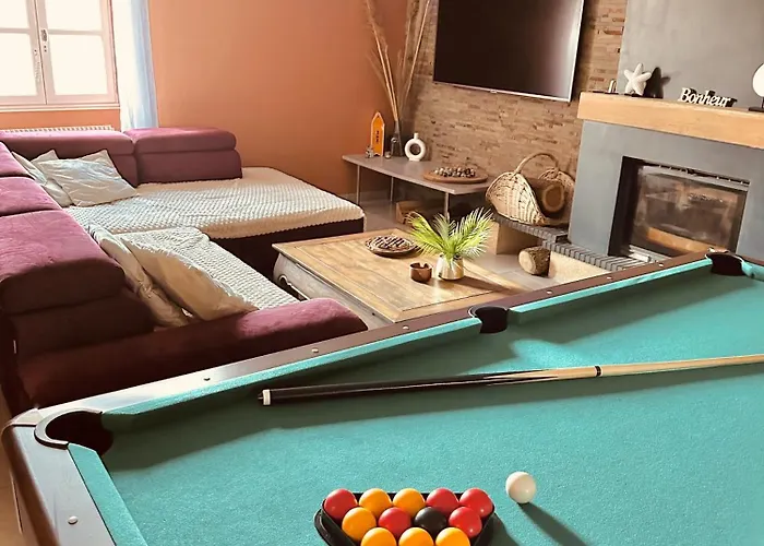Grande Maison Familiale Bien équipée Avec Billard *