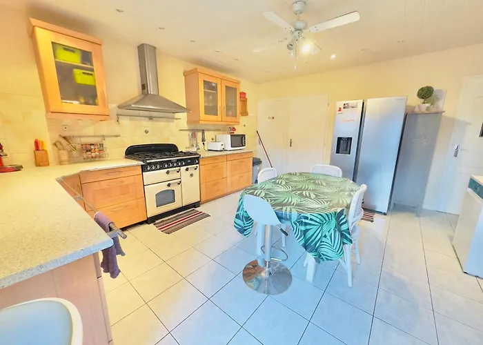 Grande Maison Familiale Bien équipée Avec Billard * Chaunay