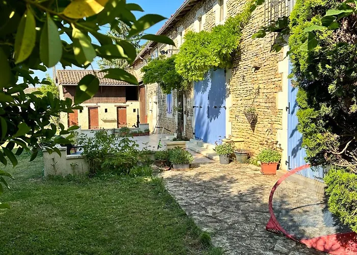 Grande Maison Familiale Bien équipée Avec Billard Сasa de vacaciones