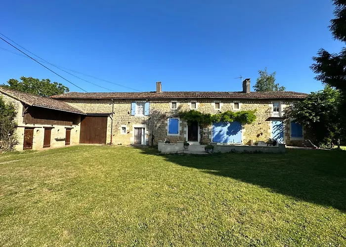 Grande Maison Familiale Bien équipée Avec Billard Chaunay